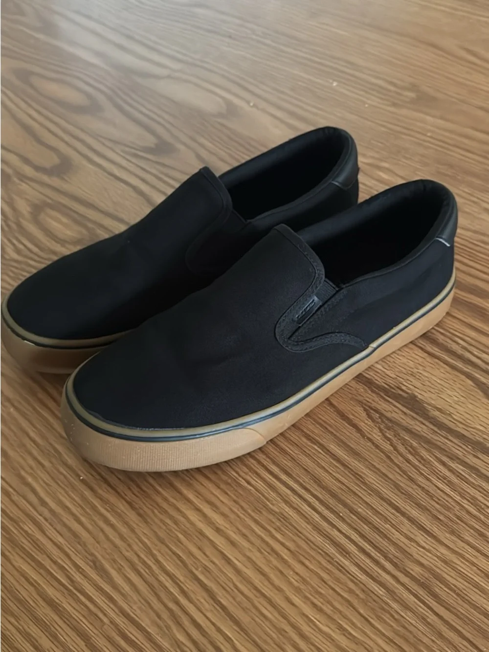 Men's Lugz Slip-On Canvas Sneakers with Gum Sole 9 1/2